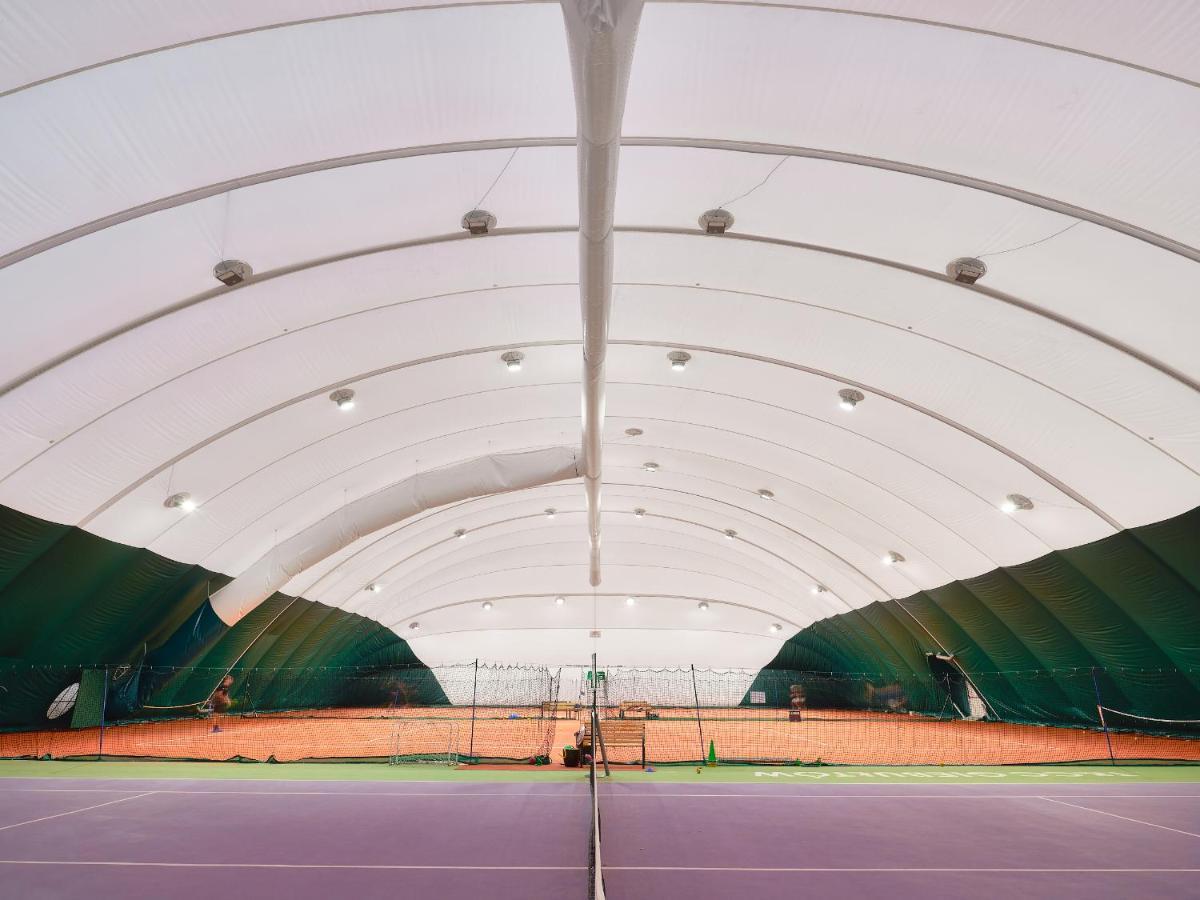 Tennis & Country Club Hotel Giebultow  Exterior photo